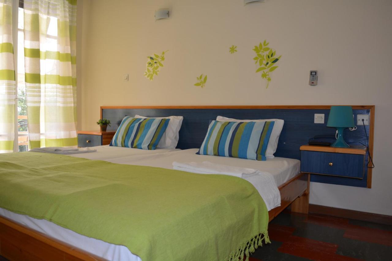 Dimitra Hotel Kamena Vourla Habitación foto