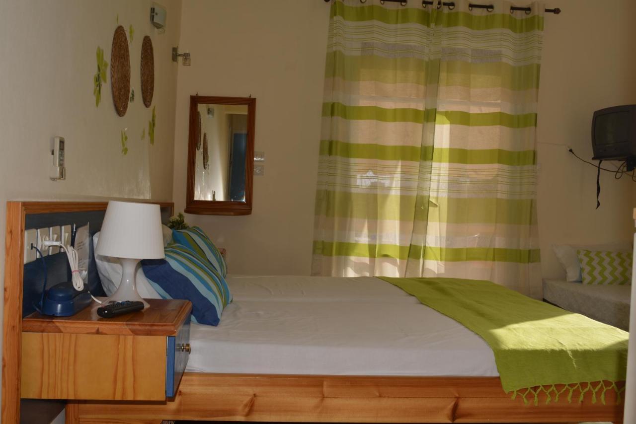 Dimitra Hotel Kamena Vourla Habitación foto