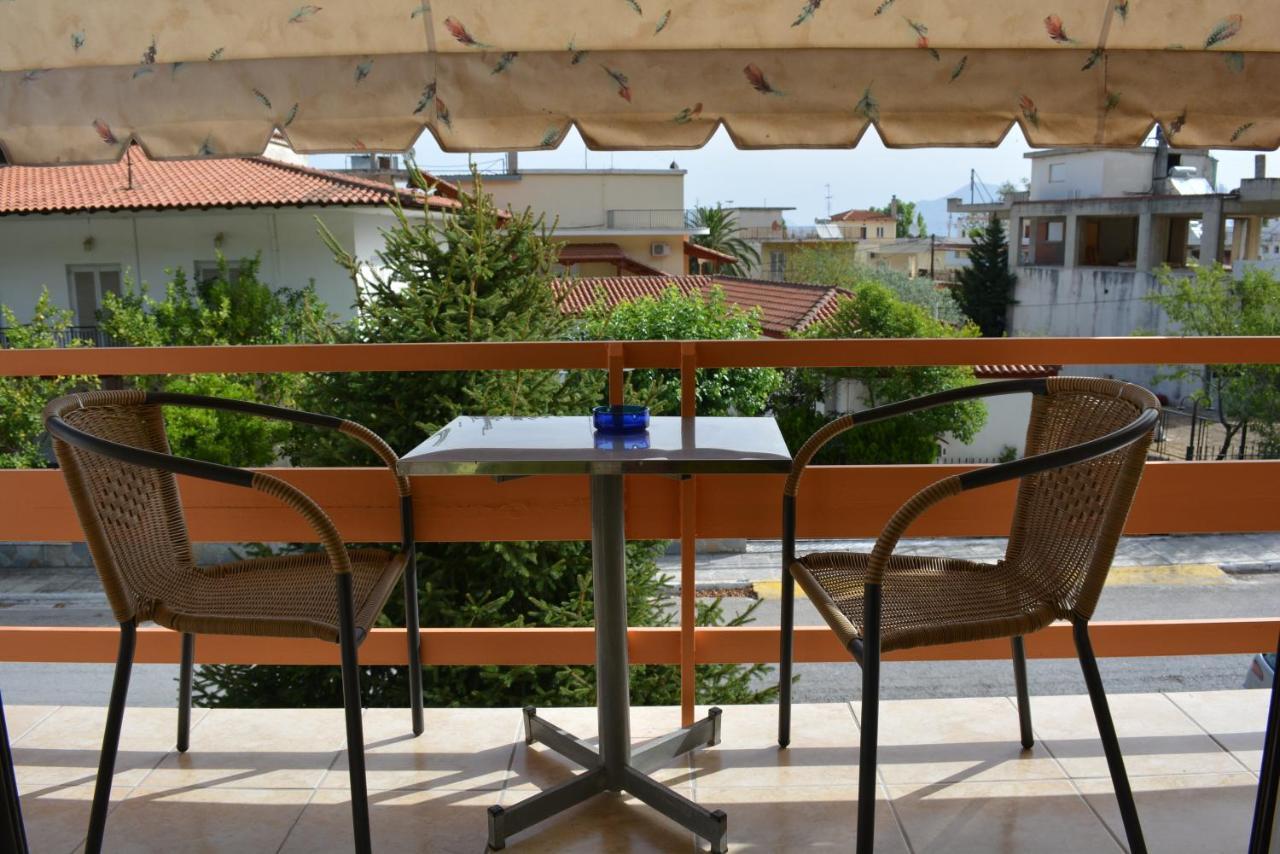 Dimitra Hotel Kamena Vourla Habitación foto